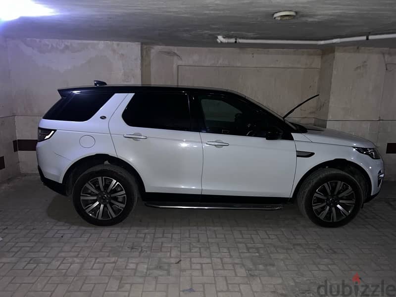 Land Rover Discovery Sport 2017 1