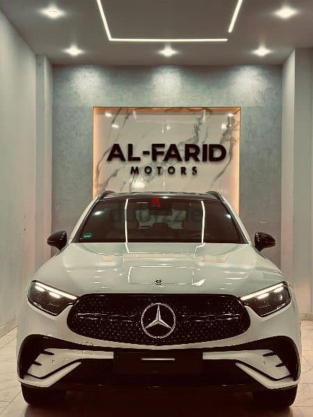 مرسيدس GLC 200 2023 رخصت ولم تستخدم AMG ادفع 1,900 وقسط باقل فوائد 4