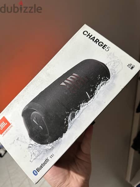 JBL CHARGE 5 mint condition 3