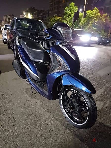 scooter sym st 200 cc 4