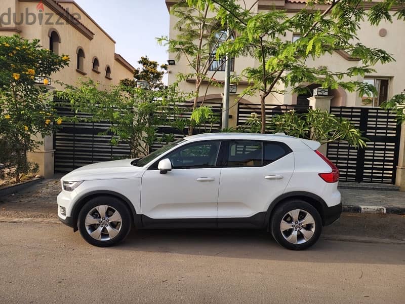 Volvo XC40 2021 1