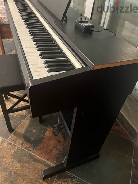 YAMAHA piano 6