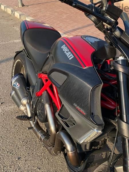 2013 Ducati Diavel Carbon 4