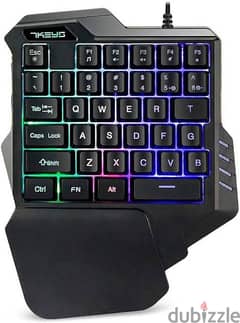 ‏G30 wired gaming keyboard one-handed