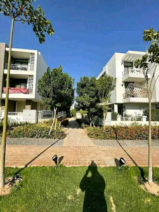 2BR apartment in a private garden on the extension of Al-Thawra Street in front of the airport 3