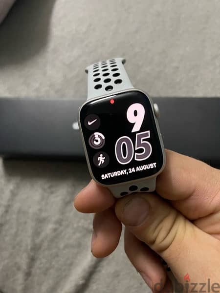 Apple Watch Series 7 Nike Edition 1