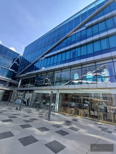 Unlock your business potential with a prime retail space for rent in Ritzy Mall, Sheikh Zayed! Situated in a high-traffic area with sleek, modern desi