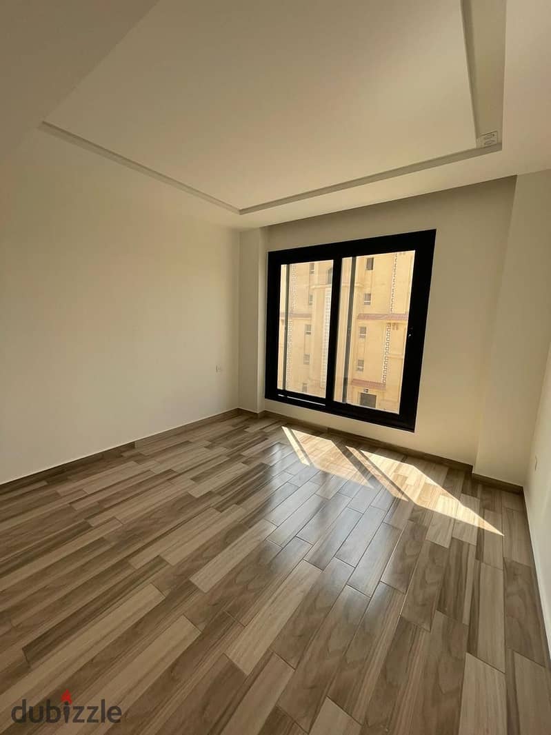 Apartment for sale in Midtown Compound Extra super luxury finishing 3