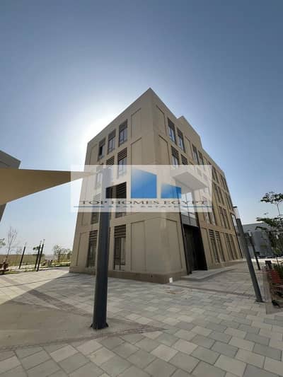 Building for Sale 456 sqm fully finished in a prime location in District 5 / مبني إداري للبيع  تشطيب كامل بموقع مميز في ديستريكت 5