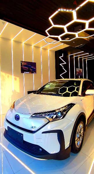 Toyota chr full electric تويوتا سي اتش ار كهرباء 1