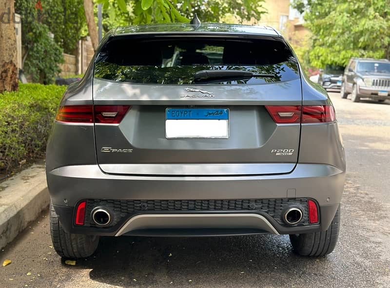 Jaguar E Pace 1