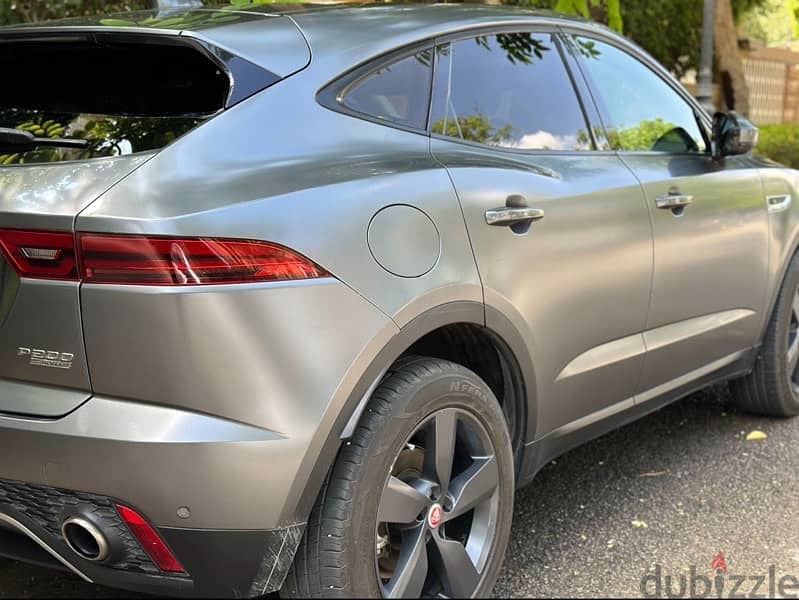 Jaguar E Pace 4