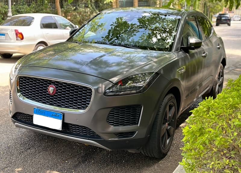 Jaguar E Pace 8