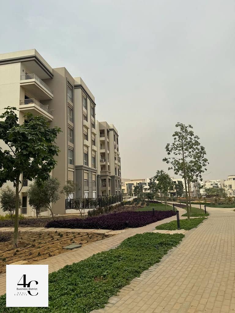 Apartment ready to move 145m possible to transfer 3 bedrooms lowest price in market in compound hyde park view landscape 8