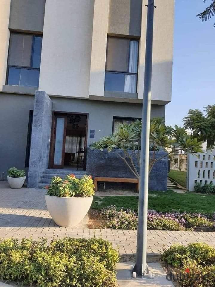 Duplex with roof, 275 sqm, immediate receipt, finished, in Burouj Al Shorouk Compound 7