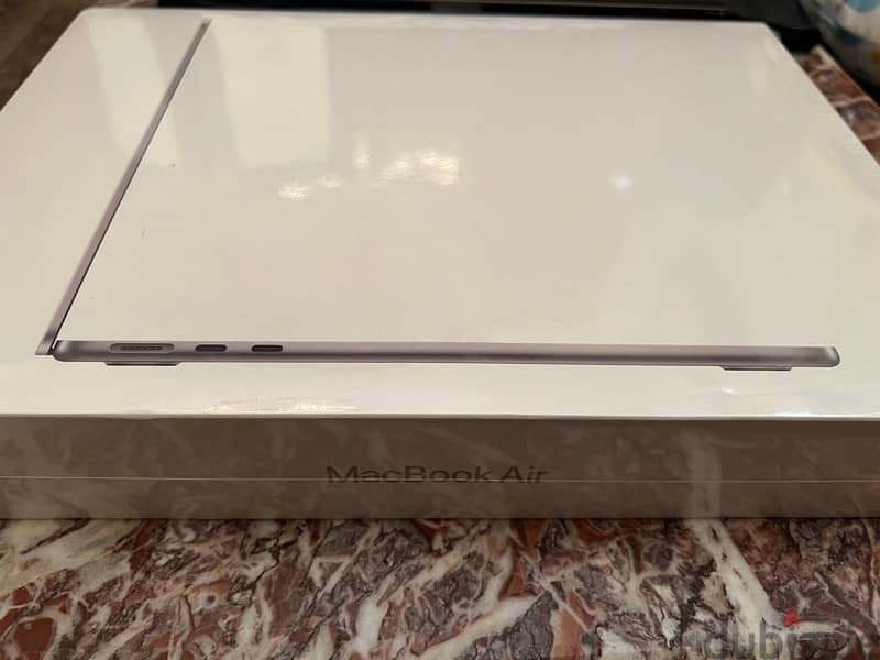 MacBook Air M2 13 inch 256 GB 3