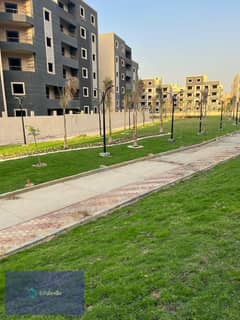 140 sqm apartment, immediate receipt, 10% down payment, view on landscape, next to AUC, in installments over 6 years