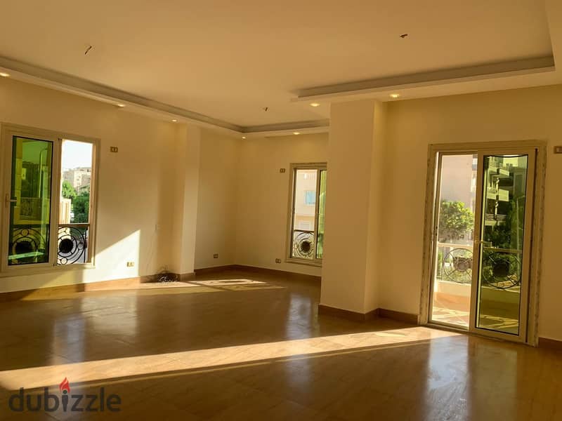 Villa for rent in an elegant villa in South Academy (z) 13