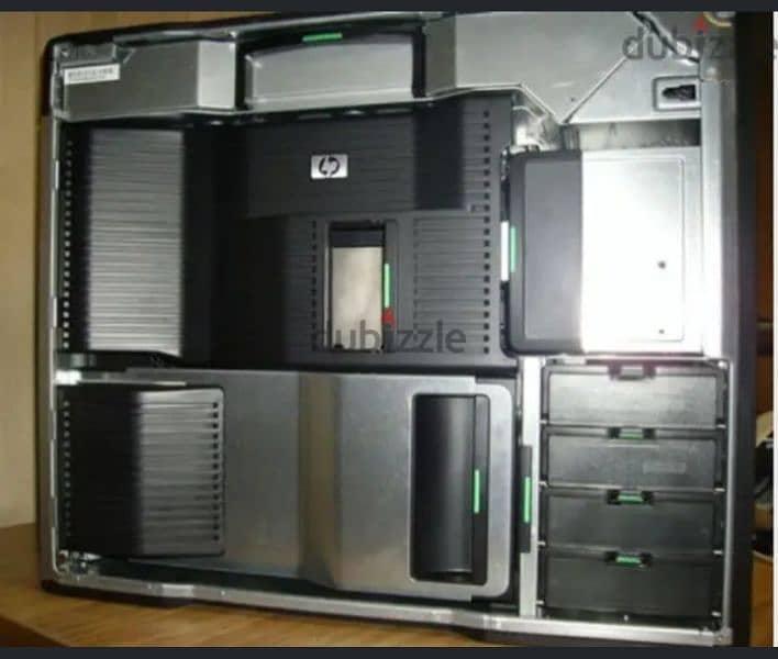 Hp workstation Z800  2 processor 4