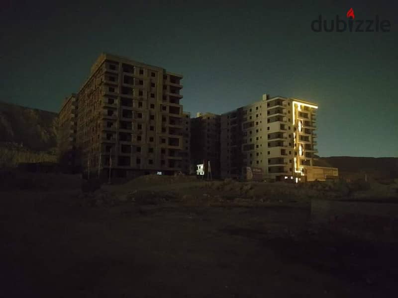 100 meter apartment for sale inside a compound in the new Degla division, next to Wadi Degla Club, immediate receipt, installments over two years, 17