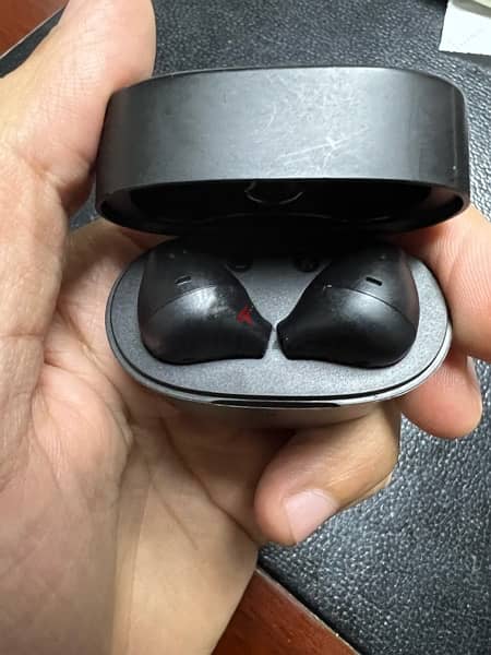 Phillips Airpods USED ONCE FROM GERMANY   سماعات بلوتوث من المانيا 2