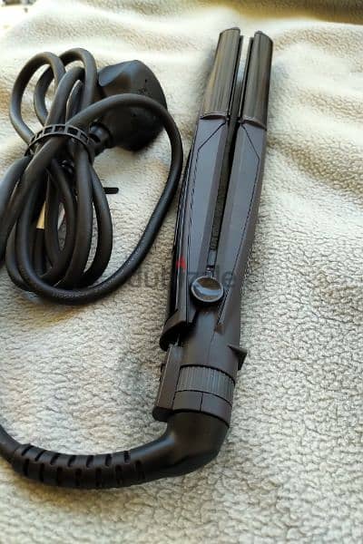 BaByliss 2-in-1 Wet And Dry Hair Curler & Straightener Intense Protect 11