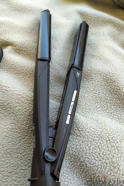 BaByliss 2-in-1 Wet And Dry Hair Curler & Straightener Intense Protect 13