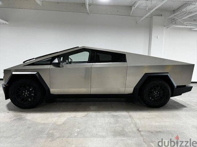 Tesla Cybertruck 2024 4