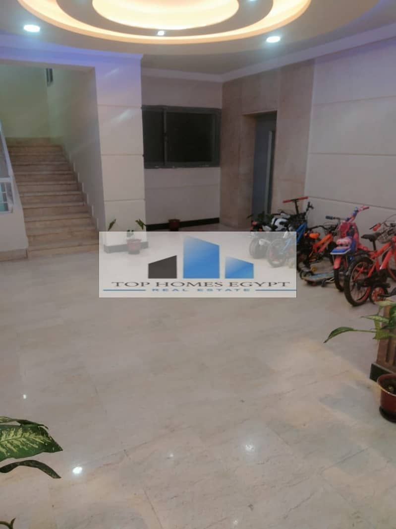 Apartment for sale 400 sqm in a prime location in Roxy, Heliopolis / شقة للبيع  تشطيب كامل بالتكييفات موقع مميز جدا في مصر الجديدة 15