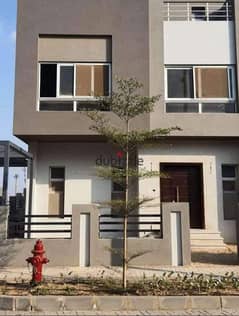 townhouse middle compound ETAPA shekh zayed