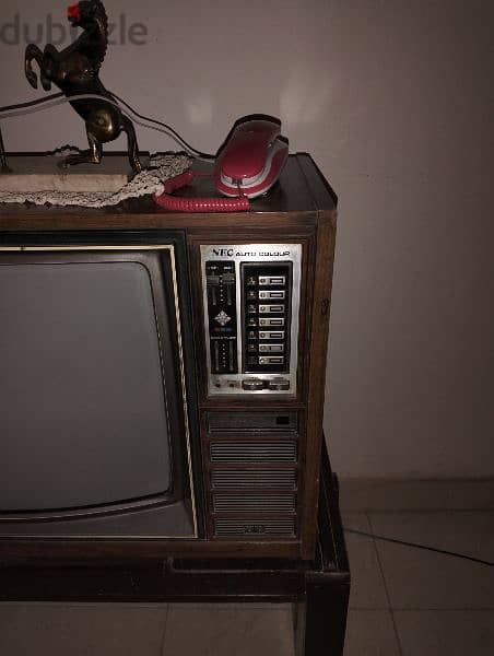 Old furniture TV working NEC 1