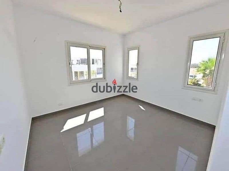 علي ابراج العلمين شقه 200م متشطبه للبيع في مزارين with half price chalet  ,200m, for sale in Alamein 9