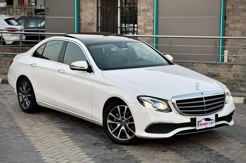 Mercedes-Benz E180 2018 Exclusive أعلى وصف 3