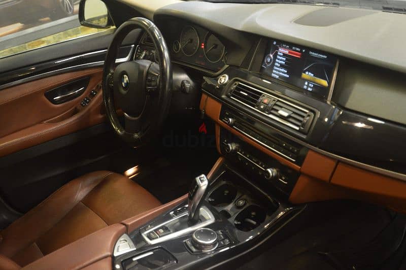 BMW 520 Base model 2016 4