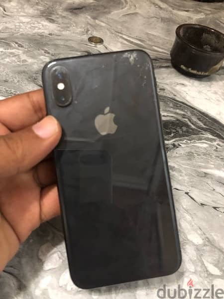 Iphone xs بالكرتونه والشاحن الاصلي 4