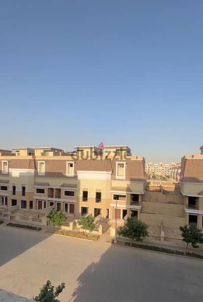 استوديو للبيع في سراي 2,2 دقيقتين من مدينتي وستريب مول موقع مميز جدا