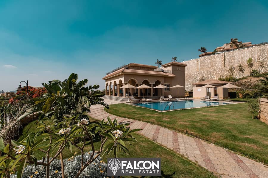 A luxurious villa with a private swimming pool in a very elegant compound in Sheikh Zayed, with a fabulous view on the landscape Alkarma vaha 1