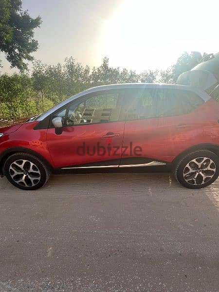 Renault Captur 2019 perfect condition 3