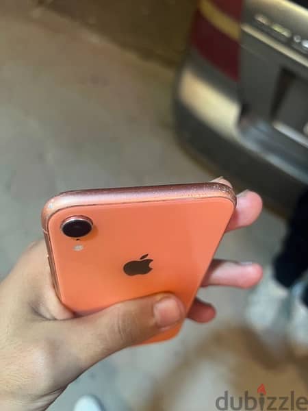 iPhone XR 64g لقطة 2