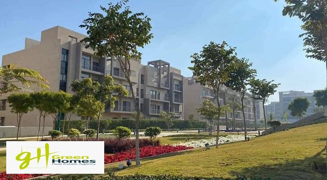 Amazing apartment garden with Prime Location at Fifth square - El Marasem 4