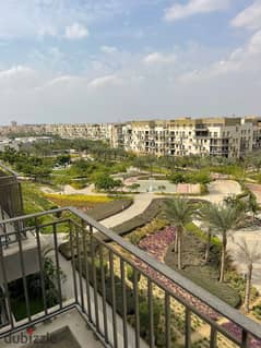 ( ايستاون بافضل مكان في الكمبوند )Penthouse for sale in sodic eastown prime location view main park