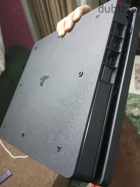 ps4 slim 1