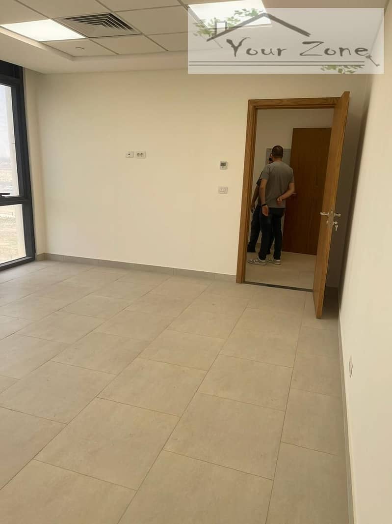 Clinic for rent in Sodic Sheikh Zayed medical center 4