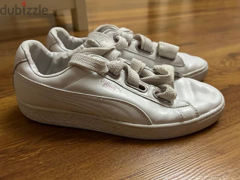 Puma Women’s Heart Basket Sneakers size 41 1