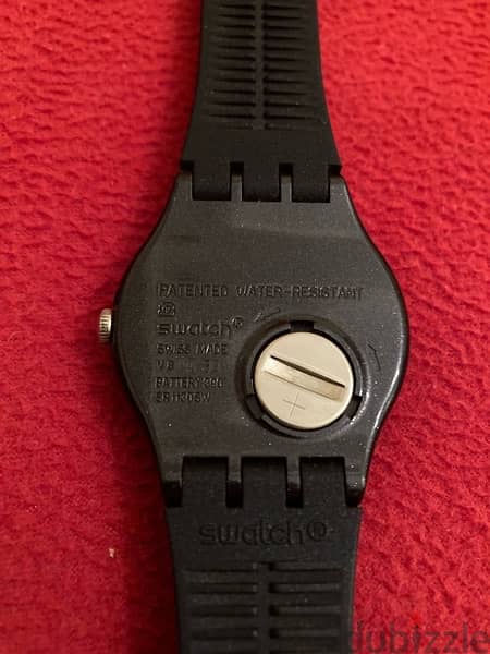 SWATCH SUON 136 3