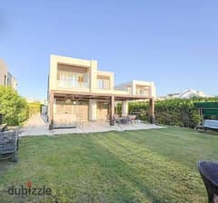 Villa for sale in front of the Kempinski Hotel in the settlement, directly on the Suez Road, in the Taj City  Compound