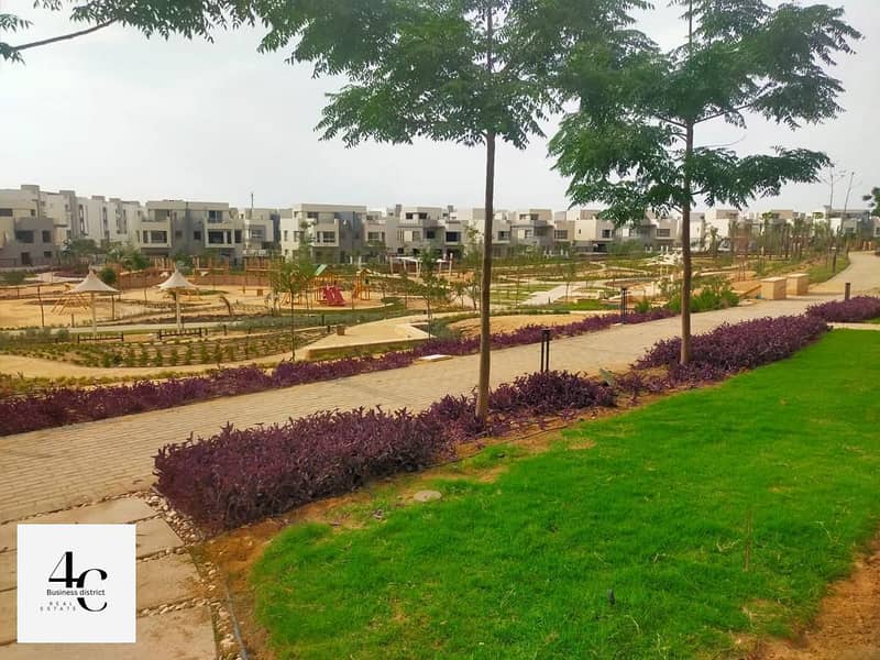 For sale Apartment 207m 4 bedrooms ready to move with possability of installments in compound hyde park 9