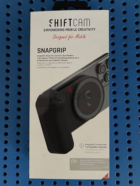 ShiftCam SnapGrip - Mobile Battery Grip with Wireless Shutter Button 0