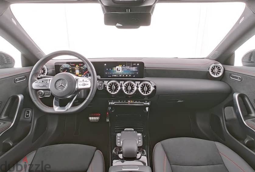 Mercedes-Benz CLA 200 2023 2