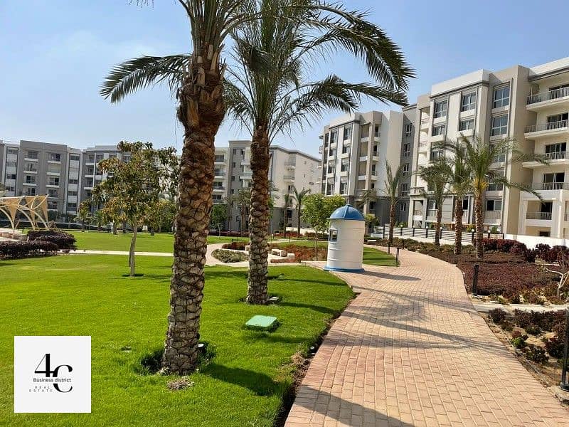 Apartment 199m ready to move with down payment and installments 4 bedrooms view central park in compound hyde park new cairo 2